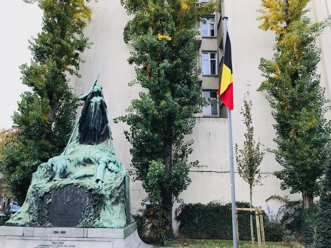 Monument aux morts place Quetelet