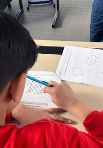 Enfant se préparant au CEB