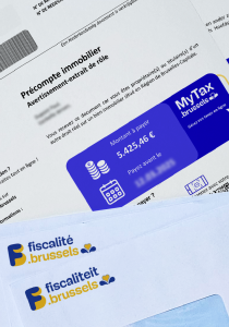 Image feuilles de fiscalité 